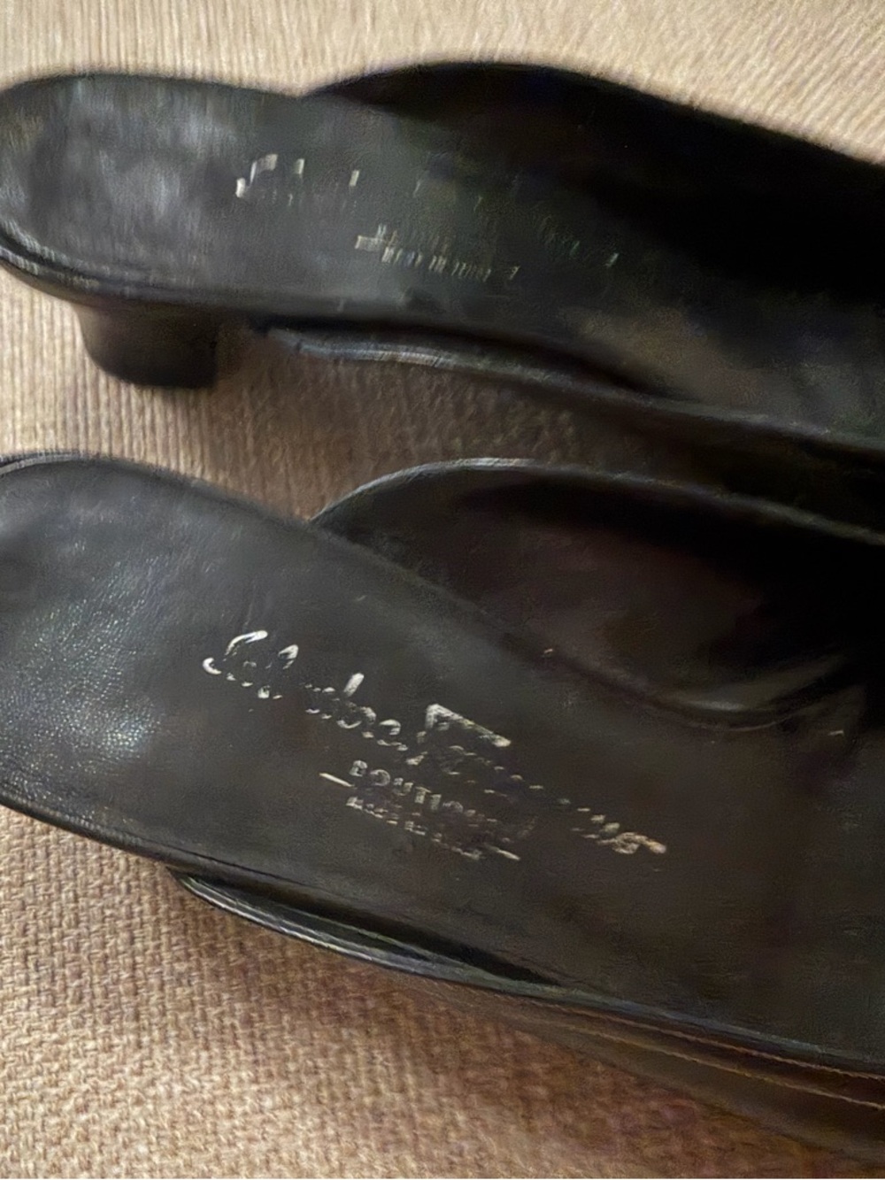 Salvatore Ferragamo Black Patent Leather Bow Mules - Picture 3 of 3